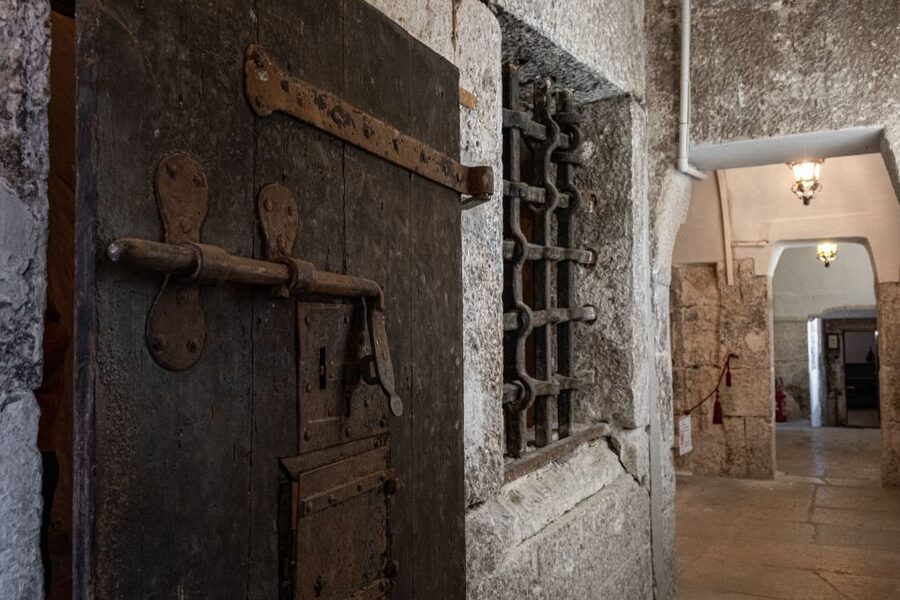 Venice: Lords of the Night Prison’s Palace Cells & Tortures - Live guide or audio guide: how to choose for the best value