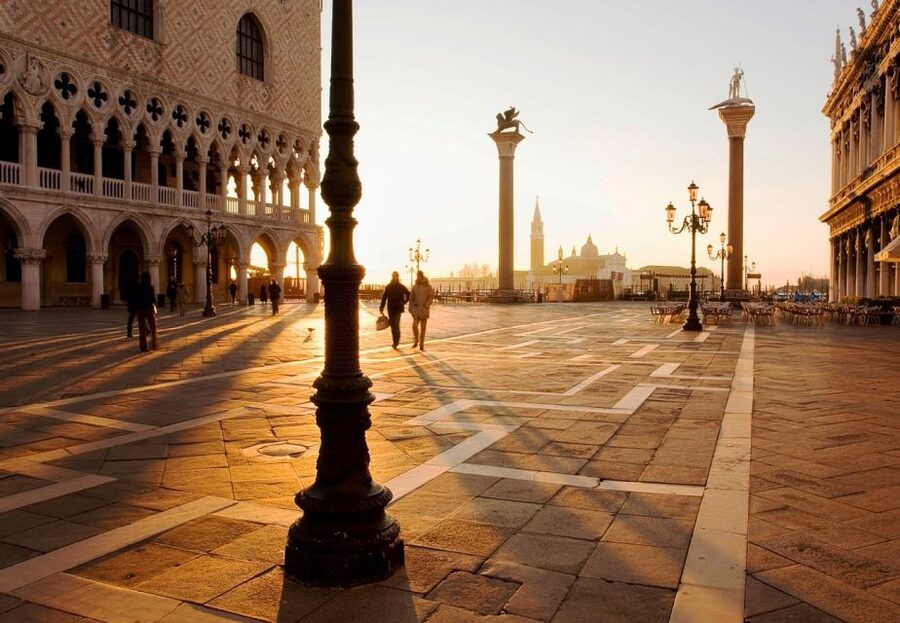 Venice, Murano, and Burano Excursion from Jesolo - Using Murano’s free hour without wasting it