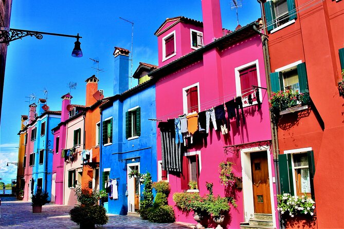 Venice: Murano & Burano Islands Tour with Optional Torcello Stop - Why this Murano and Burano boat trip makes sense in Venice