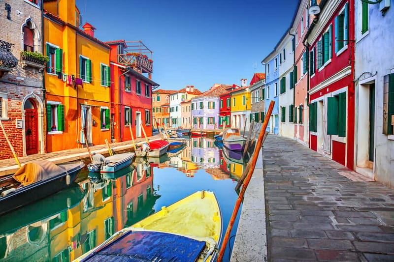 Venice: Murano, Burano & Torcello Boat Tour - Murano Stop: Glass Factory Visit and the Demo That Most People Remember