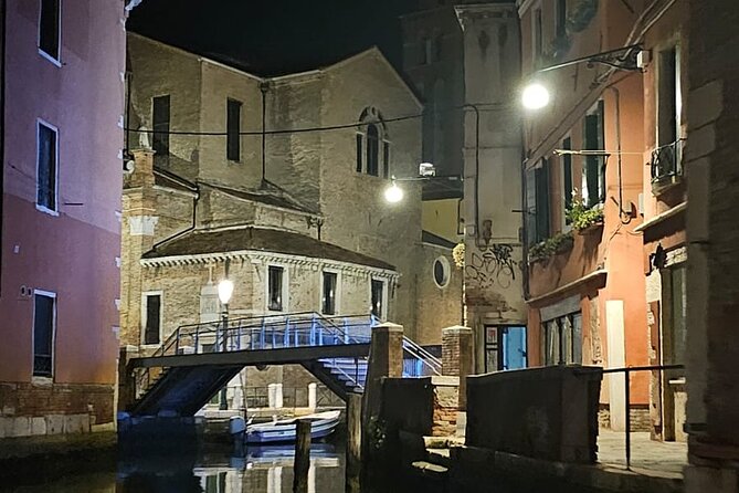 Venice Night Boat Tour from Zattere - Giudecca and the San Marco Basin: reflections that feel unreal