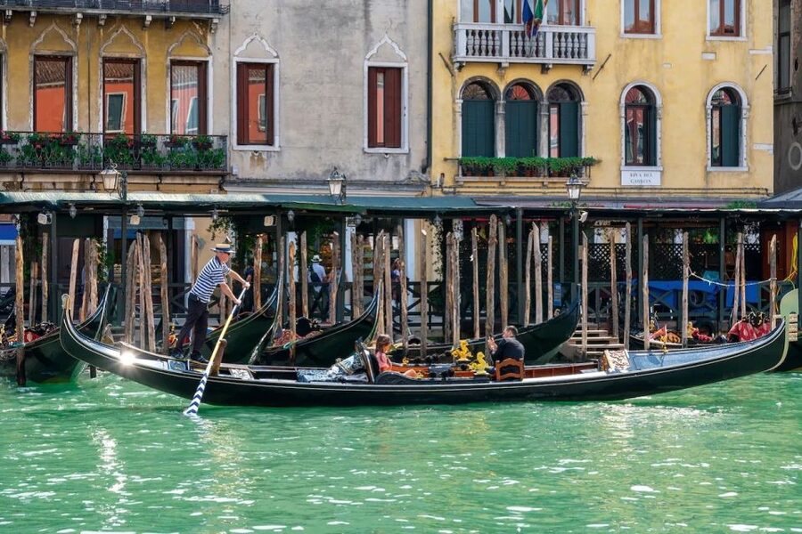 Venice: Off the Beaten Path Private Gondola Ride - Why a private gondola ride feels more personal than the usual route