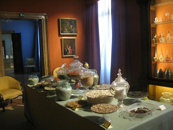 Venice Palazzo Mocenigo: History of Textile, Costume and Perfume - Key things to know before you go