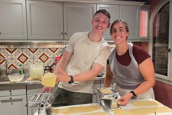 Venice: Pasta and Tiramisu Cooking Class - Group size and English instruction: how it affects your day