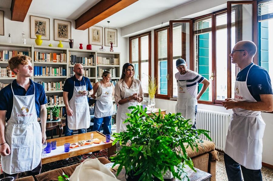 Venice: Pasta and Tiramisu Cooking Class at a Local's Home - Should You Book This Pasta and Tiramisu Class in Venice?