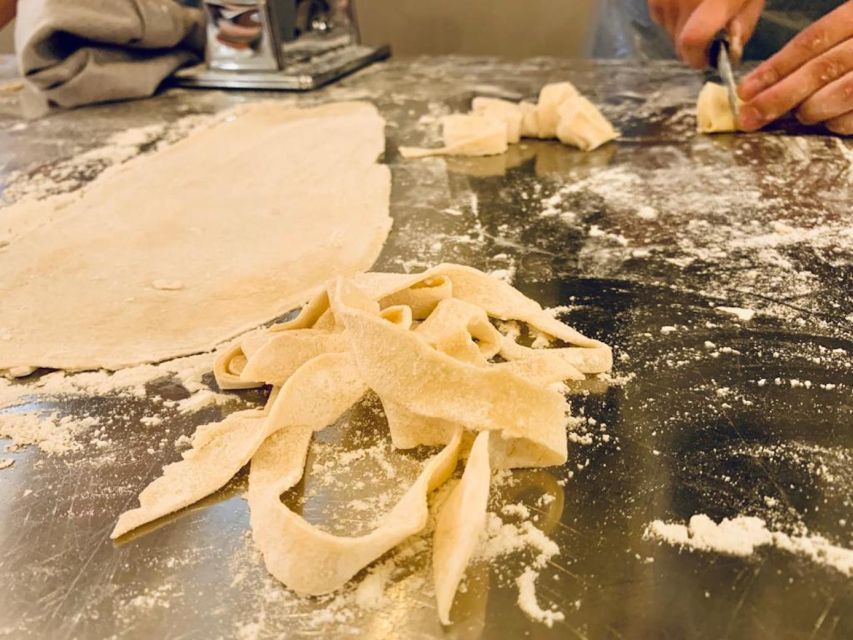 Venice: Pasta and Tiramisu Cooking Class with Wine - Venice cooking class: why this pasta and tiramisu session feels personal