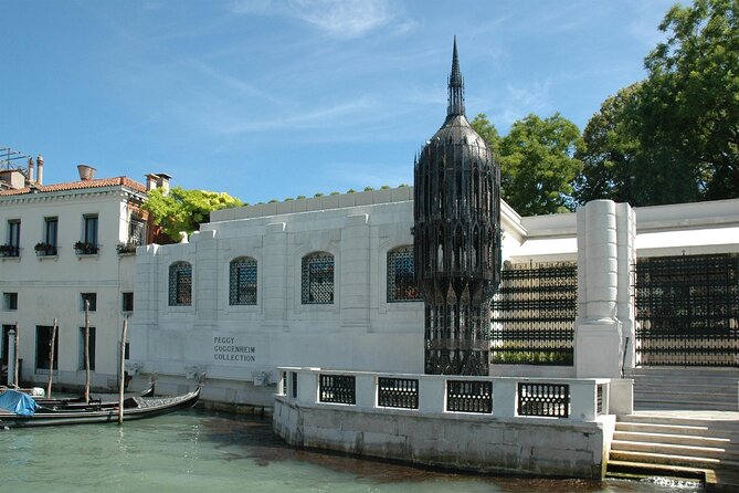 Venice: Peggy Guggenheim Collection Private Tour with Tickets - Your Private Guide: What Makes the Difference in This Museum