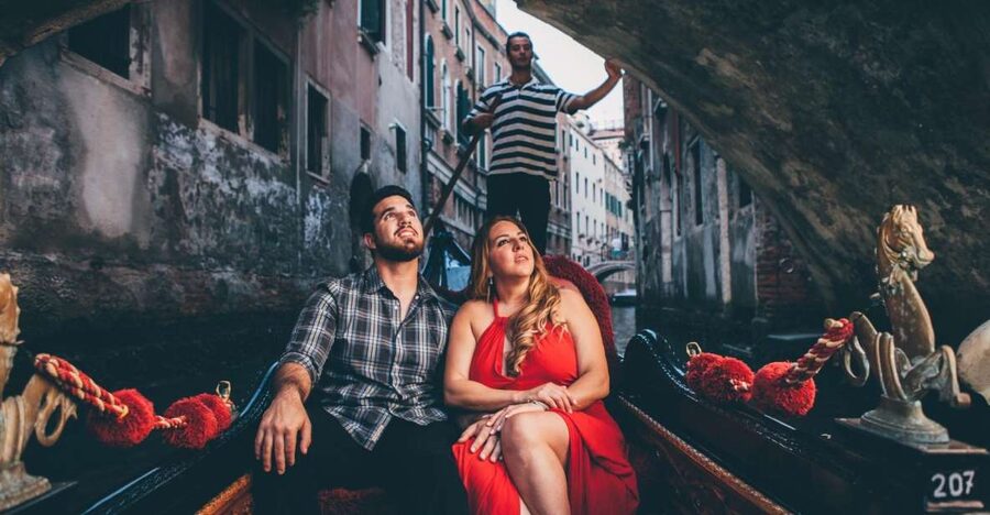 Venice: Personal Travel and Vacation Photographer Services - What changes in a 1–3 hour session (more variety, more story)