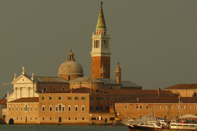 Venice Photography Walking Tour with Private Guide - Daytime vs sunset: picking the right Venice for your camera mood