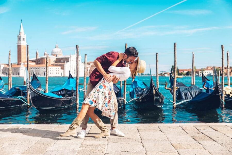 Venice: Photoshoot at Piazza San Marco and the Canals - Piazza San Marco: how your photographer finds the right frame