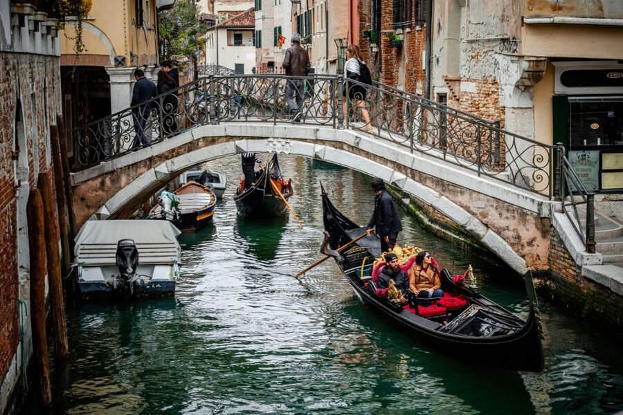 Venice: Private 2-Hour Walking Tour - Craft Traditions and Roman Empire Connections: Why the Stories Are Part of the Value