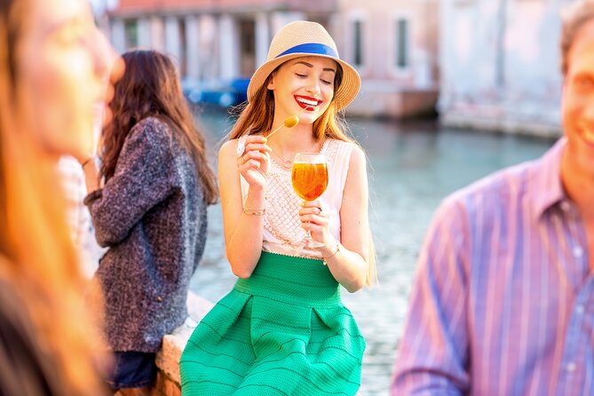 Venice: Private Aperitif & Cicchetti tasting and walking tour - From Campo San Bortolomio to Rialto Bridge: get your bearings fast