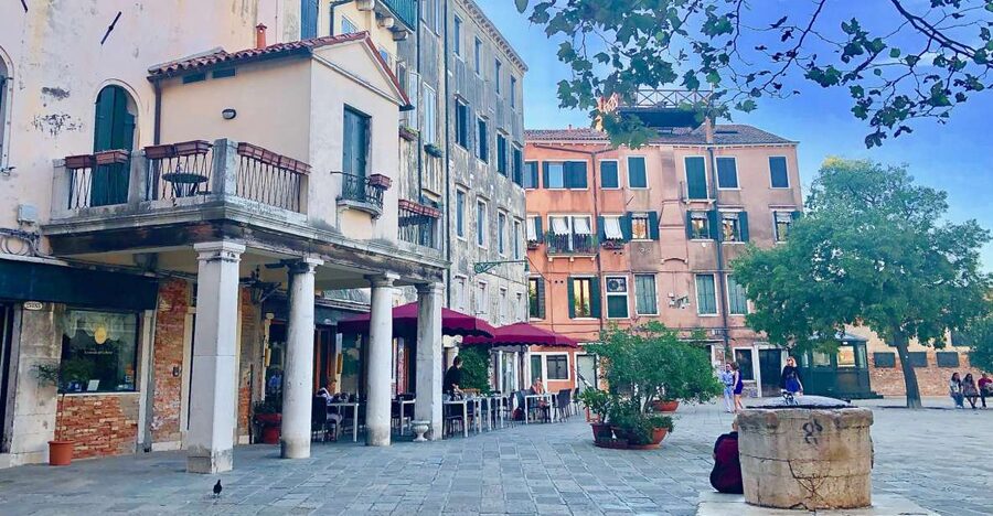 Venice: Private Cannaregio and Jewish Quarter Tour - Key things you’ll notice on this tour