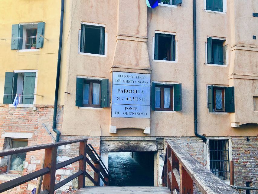 Venice: Private Cannaregio and Jewish Quarter Tour - The private format: small group pacing and real guide time