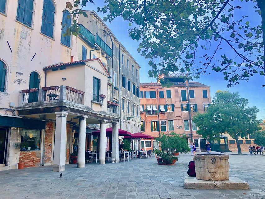 Venice: Private Cannaregio and Jewish Quarter Tour - Starting at Campo San Bortolomio: where the walk actually begins