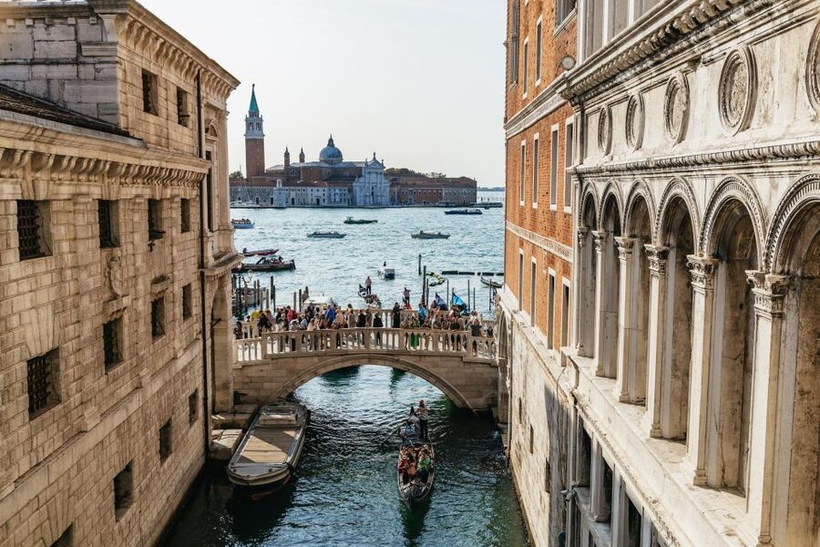 Venice: Private Entry Doge Palace & St. Mark Terraces Tour - Meeting at the Columns of San Marco, Then Into the Palace Quiet