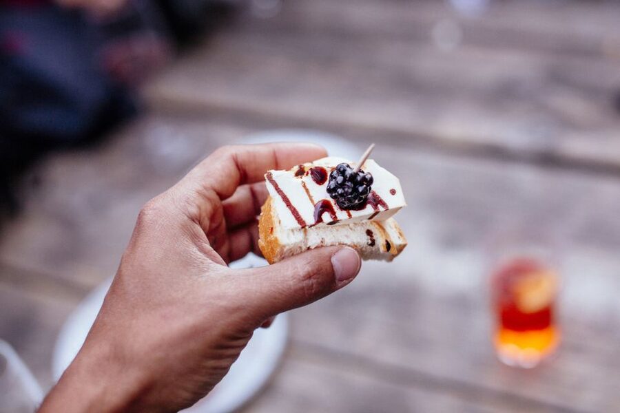 Venice: Private Evening Tour w/ Drinks & Bites in Cannaregio - Who Should Book This Private Cannaregio Evening Tour