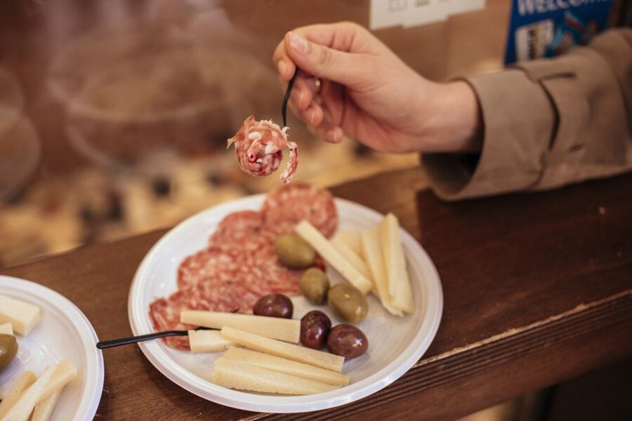 Venice: Private Food Tour – 10 Tastings with Locals - The Fish Market Area: Where Seafood Makes Sense