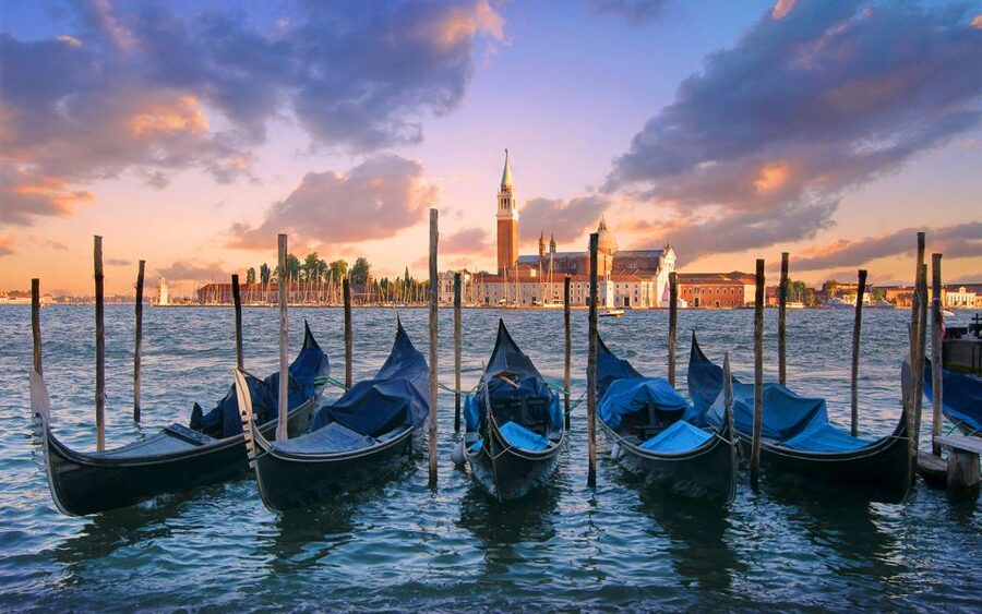 Venice: Private Gondola Cruise for up to 5 Passengers - Who This Private Gondola Is Best For