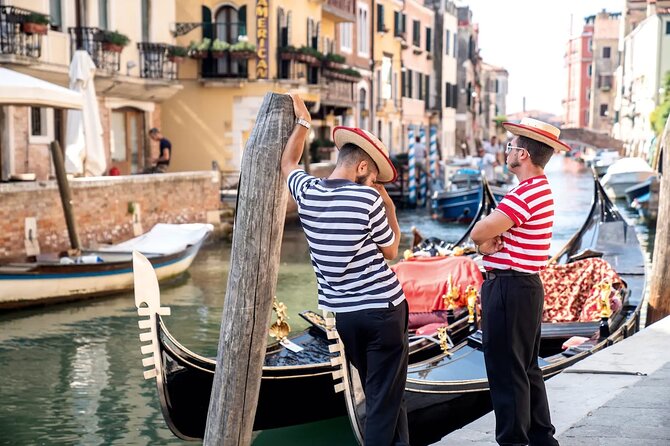 Venice Private Gondola Ride: Explore Hidden Canals and Sights - Commentary vs Silence: Pick the Mode That Fits Your Style