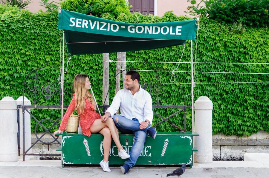 Venice: Private Gondola Ride with Photo Shoot - Names to remember: when the team earns your trust