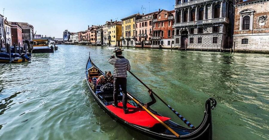 Venice: Private Grand Canal Gondola Ride from Rialto - Key highlights worth planning around