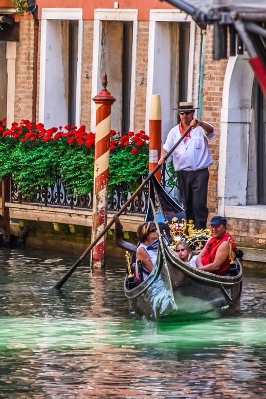 Venice: Private Grand Canal Gondola Ride from Rialto - Price and value: $283.21 for up to five can be smart