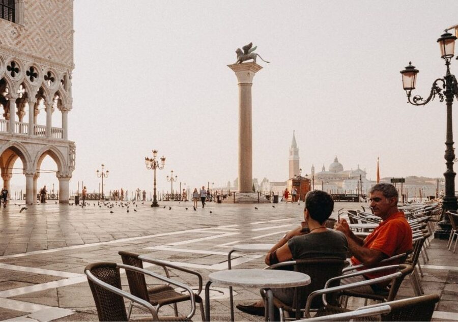 Venice: Private Local Highlights & Hidden Gems Tour - A private Venice walk that feels like someone’s day off