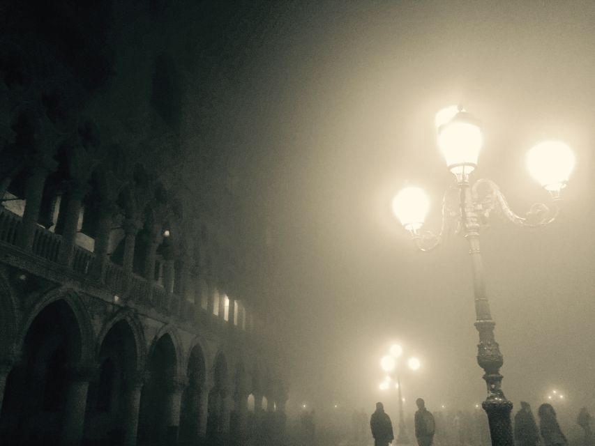Venice: Private Murders & Mysteries Tour - Lagoon island darkness: mental asylums and the cost of isolation