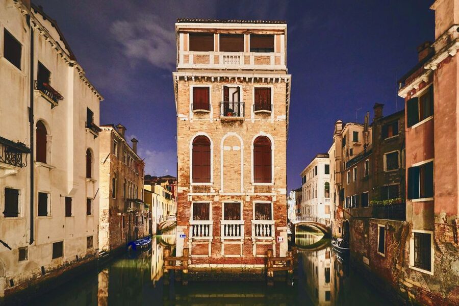 Venice: Private Murders & Mysteries Tour - The murder-mystery legends: footprints, headless bodies, and an assassin alleyway feel