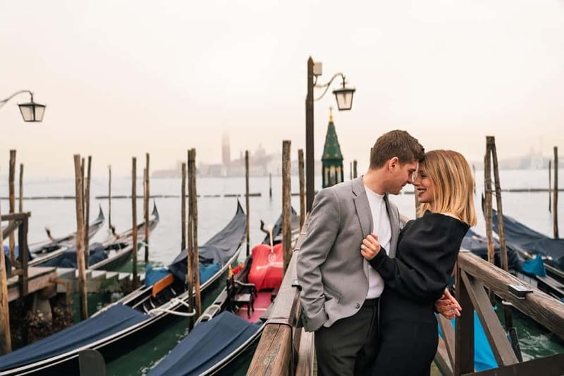 Venice private photo shoot with a local photographer! - Who This Photo Shoot Is Best For (and When to Skip It)