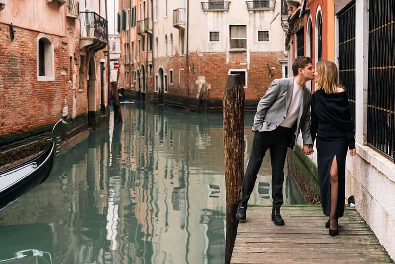 Venice private photo shoot with a local photographer! - How Long You’ll Shoot (and How to Choose)