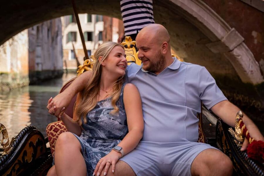 Venice: Private Photoshoot In Gondola - Key Points to Know Before You Go