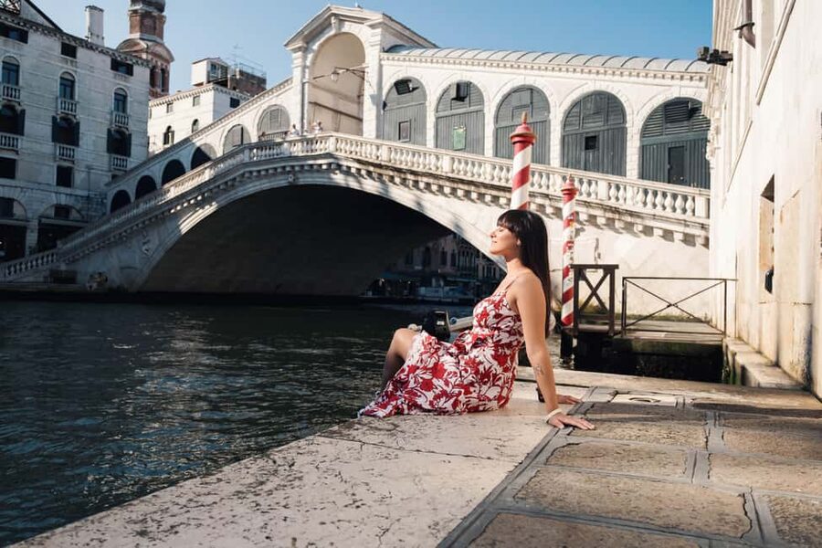 Venice: Private Professional Photoshoot - Rialto Bridge - How fast you get your edited photos (and what to expect)