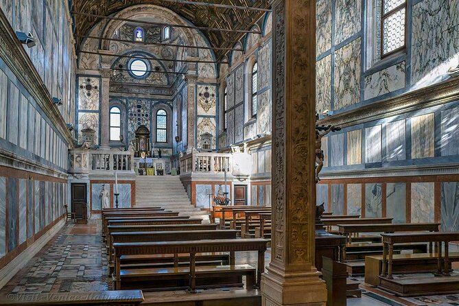 Venice Private Tour - Custom Experience with Local Guide - Rialto Bridge Under the Arches: Pietra del Bando Explained