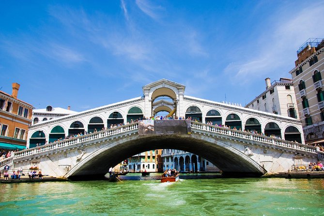 Venice Private Tour fast access, Doge Palace, St Mark's Basilica - Doge’s Palace fast access: power rooms plus the Bridge of Sighs walk