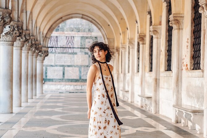 Venice Professional Photoshoot (up to 6 people included) - Where the shoot starts: San Zaccaria meeting point