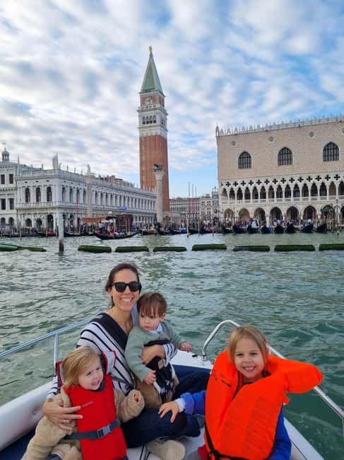 Venice: Romantic sunset cruise on the Venice lagoon - Giudecca islands and the sunset view you can actually plan around