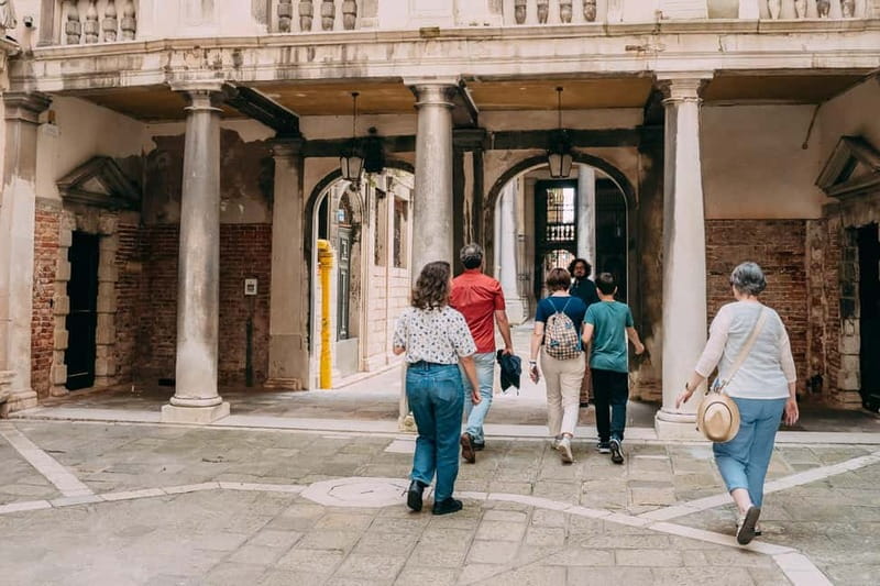Venice: Rooftop Terraces Tour with Prosecco - Key Points You’ll Care About