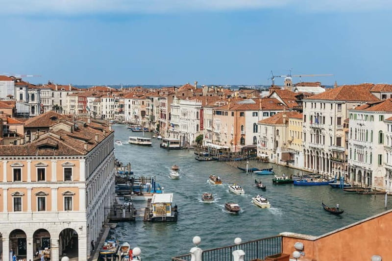 Venice: Rooftop Terraces Tour with Prosecco - Between Terraces: Quiet Streets, Local Rhythm, and Real-Time Stories