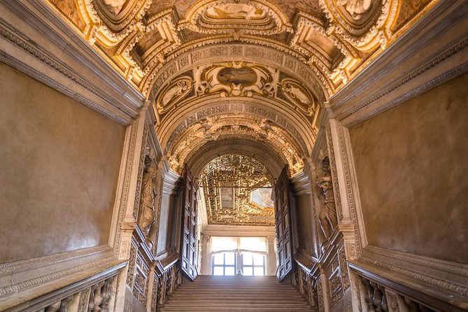 Venice's Best: Basilica, Doge's Palace, Gondola & History Gallery - Meeting Point, Timing, and Hearing the Guide