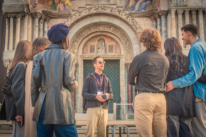 Venice Saint Mark's Basilica afternoon guided tour - Group size, headsets, and pacing: you get to breathe