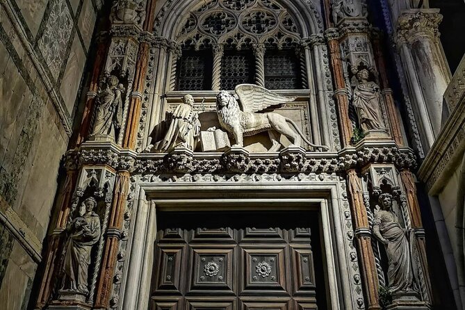 Venice- Saint Mark's Basilica Exclusive Night Tour - Why St Mark’s at night is worth your time