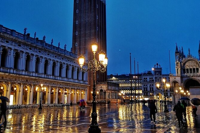 Venice- Saint Mark's Basilica Exclusive Night Tour - The evening lighting and the wow factor