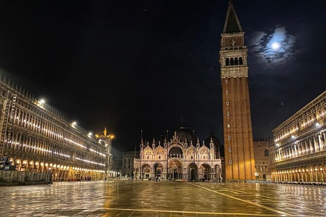 Venice- Saint Mark's Basilica Exclusive Night Tour - Meeting at Museo Correr and orienting in St Mark’s Square
