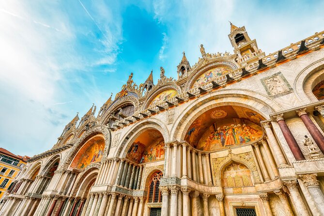Venice Saint Mark's Basilica Guided Tour with Priority Access - The guide + audio headset combo in a 45-minute visit