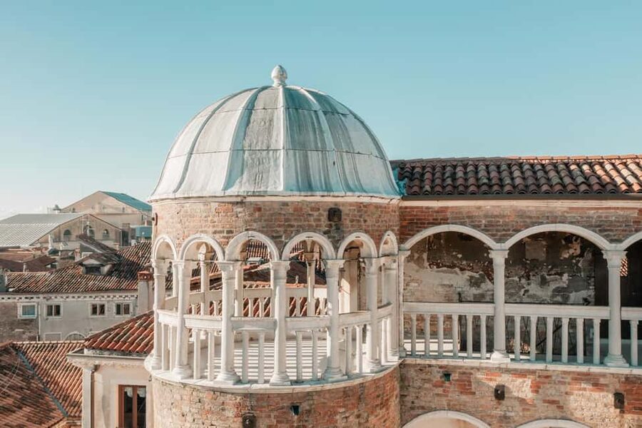 Venice: Scala Contarini del Bovolo Entry Ticket - Palazzo Contarini’s Past: From 1300s Palace to a Stop in Scientific History