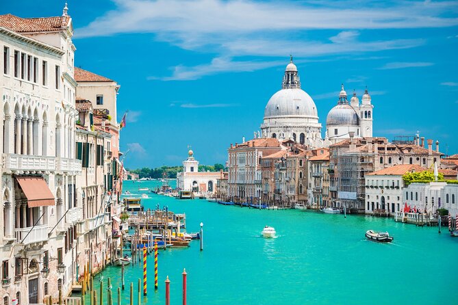 Venice Scavenger Hunt and Highlights Self Guided Audio Tour - Campo San Salvador: a slower square that keeps you moving