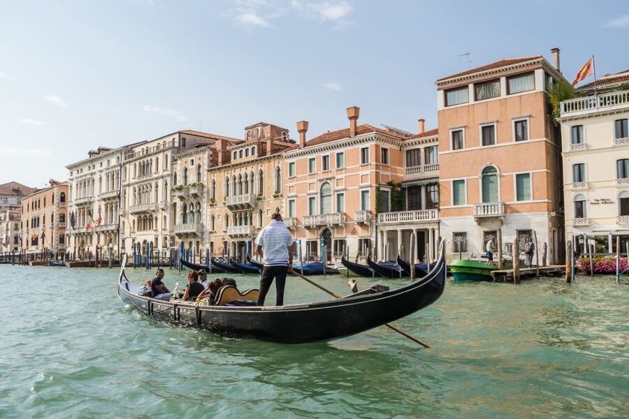 Venice: Shared Gondola Ride Across the Grand Canal - The route starts on the Grand Canal: big views, more traffic