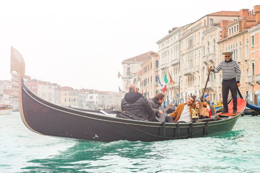 Venice: Shared Gondola Ride and Serenade - Serenade Reality Check: Music Is Included, But Distance Can Change It